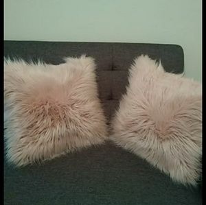 Sold! 2 Fluffy Pillows